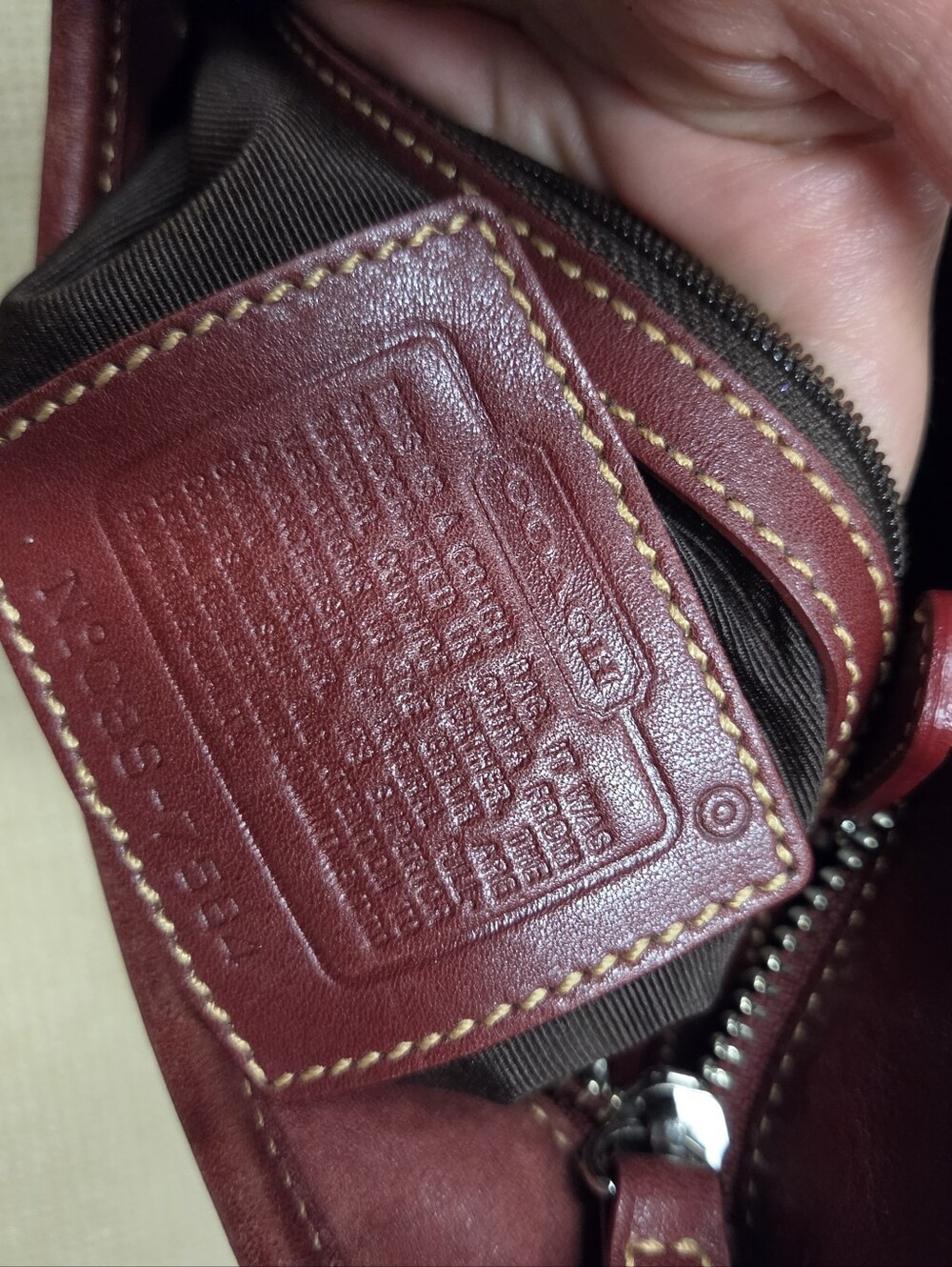 Vintage Y2K Coach Hamptons Soho Burgundy Leather Buckle Shoulder Bag Purse EUC - Picture 12 of 13